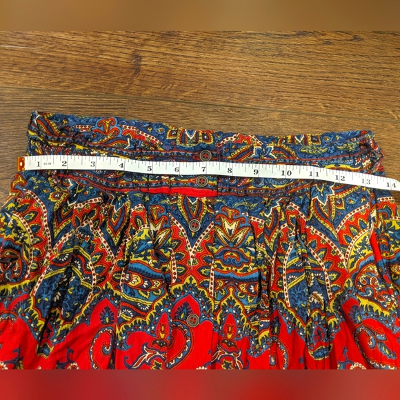 Angie beautifully coloured a-line midi skirt, size medium - Picture 5 of 7